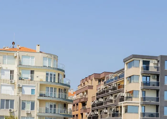 Апартамент Marea 2 *